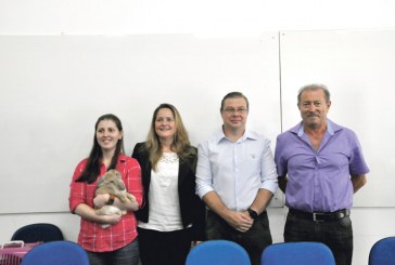 Max Planck firma parceria com a Apae