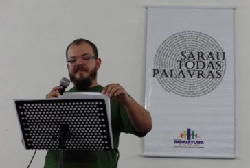 Sarau acontece no Casarão