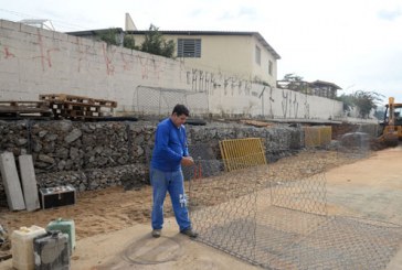 Secretaria de Obras substitui dreno na Rua das Orquídeas