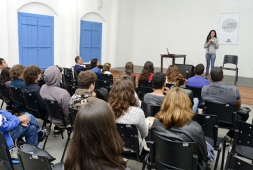 Sarau artístico acontece na quinta-feira, dia 23