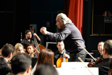 Orquestra Camerata Bachiana e Maestro João Carlos se apresentam no Ciaei