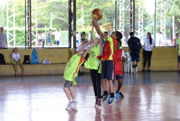 Encontro do Projeto Esporte Cidadão reúne cerca de 200 alunos