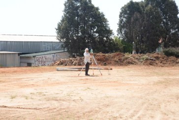 Engenharia emite ordem de serviços para construir uma quadra na XII de Junho