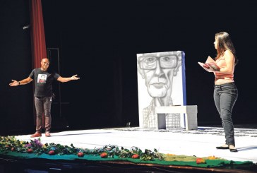 Peça difunde humor e crítica à sociedade