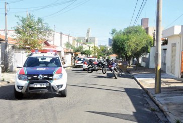 Indivíduos são presos  após roubos na cidade