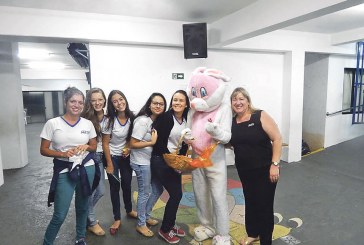 Colégio Meta realiza festa de Páscoa