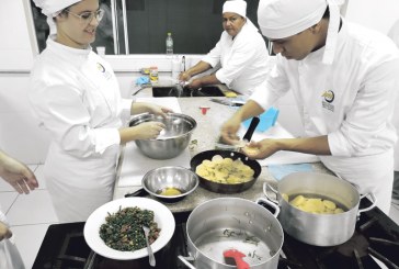 Gastronomia da Max prepara quitutes