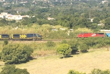 Moradores pedem ajuda sobre linha férrea