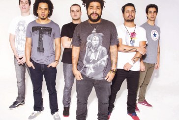 Banda Onze:20 se apresenta na Pepis