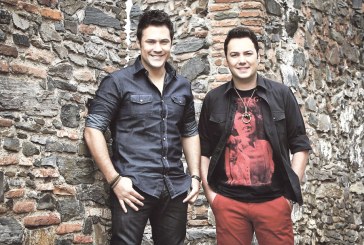 Dupla João Bosco & Vinícius se apresenta