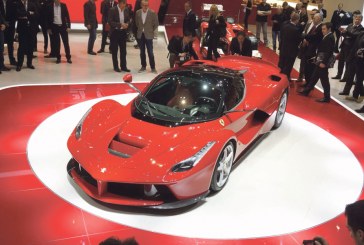 Última La Ferrari alcança US$ 7 milhões