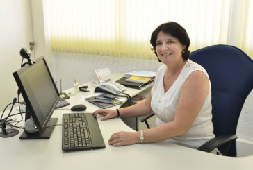 Maria Eliane Faccio Valezin assume Secretaria de Educação