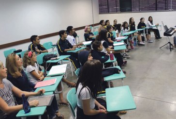 Aulas de canto coral ajudam o raciocínio
