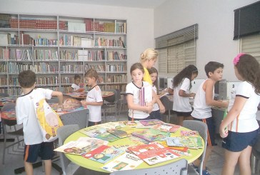 Livros são trocados em Feira do Montreal