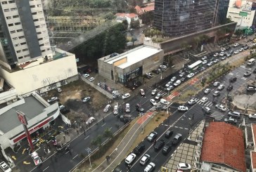 Roubo de R$ 150 mil tem troca de tiros e termina com policial militar baleado em avenida de Campinas