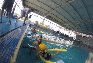 Colégio Polo reúne cerca de 90 crianças em Festival de Natação