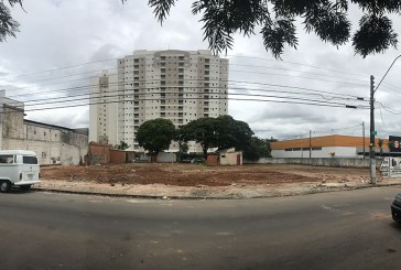 Prefeitura prepara terreno para construção de uma nova EMEB no bairro Cidade Nova II