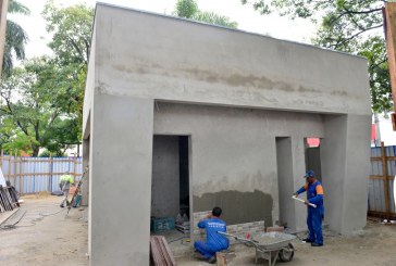 Prefeitura constrói novos banheiros na Praça Prudente de Moraes
