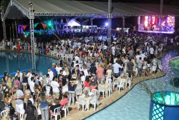 O Baile do Hawaii recebeu 4 mil pessoas na 33ª edição