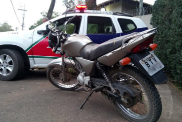 Guardas Civis apreendem moto trafegando com placa artesanal