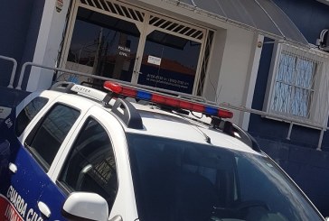 Suspeitos de estelionato são conduzidos à delegacia pela Guarda Civil