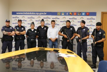 Prefeito Nilson Gaspar entrega carabinas CTT40 para a Guarda Civil de Indaiatuba