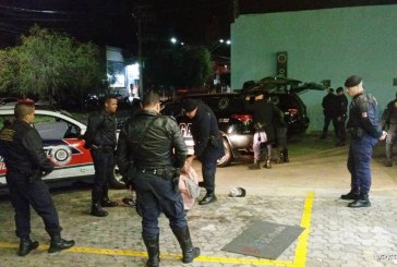 Guarda Civil flagra indivíduos em comércio