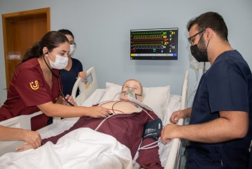 Grupo UniEduK adquire simuladores de pacientes de alta fidelidade