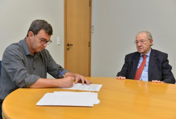 Indaiatuba assina acordo de cooperação para projeto de apoio a importação e exportação