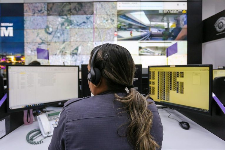 Mulheres vítimas de violência têm direito a transporte gratuito por aplicativo em SP