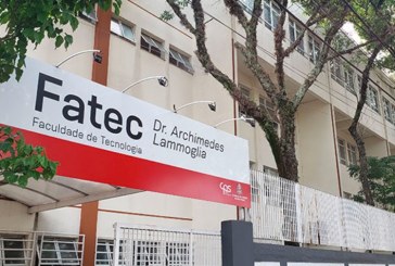 Professor demitido por assédio sexual
