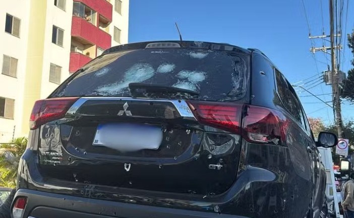 Homens fortemente armados são presos na cidade após perseguição