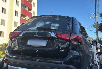 Homens fortemente armados são presos na cidade após perseguição